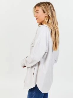 Altar'd State - shop -Altar'd State - shop 000921 J1066CAS 22 CHALK GREY 02